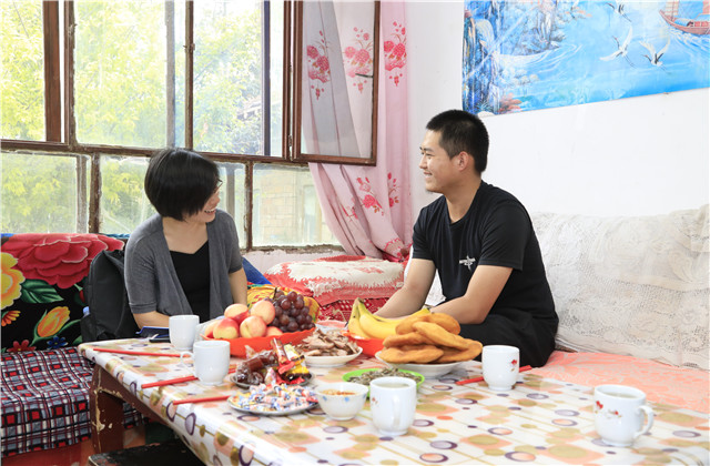 走进海西回访受助学：脱憬嗍苣，中天慈善没有休止符
