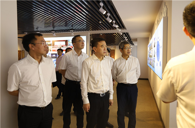 浙江省科技厅厅长高鹰忠一行到明升国际集团调研