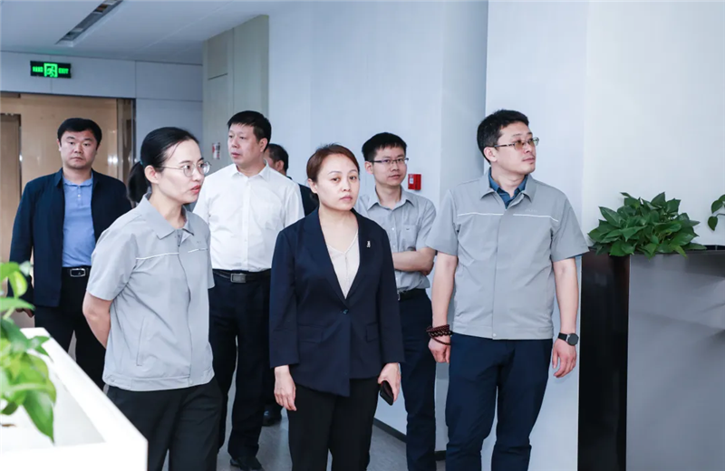 2023年5月15日，河北建材职业技术学院党委书记张明莉一行到中天北京集团进行校企合作交流。