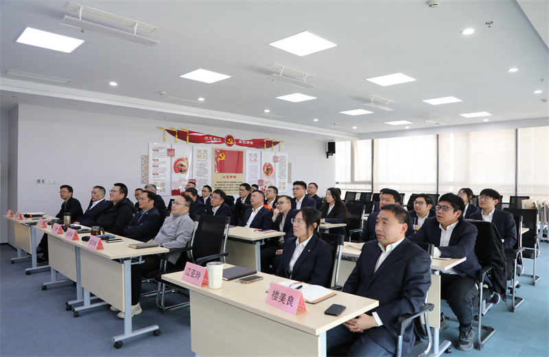 2025年2月27日，江苏公司在南京召开2025年第一次营销工作会议暨营销专员培训会。